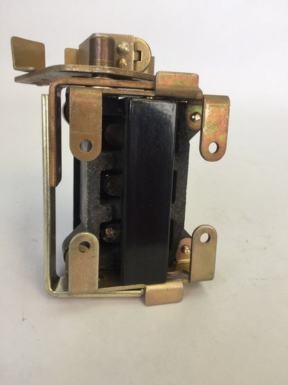 ALLEN BRADLEY X-66704 DISCONNECT SWITCH SIZE 1