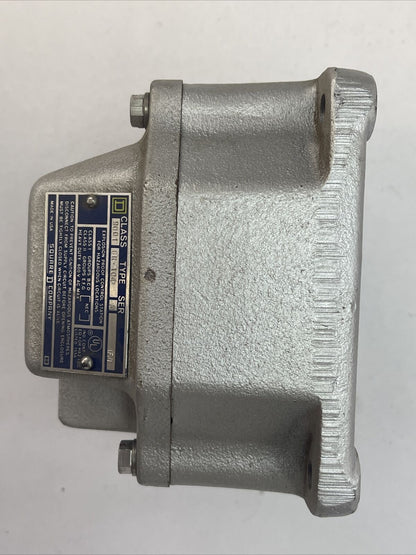 SQUARE D CLASS 9001 TYPE GR-104 SER A PUSHBUTTON RESET STATION 600VAC