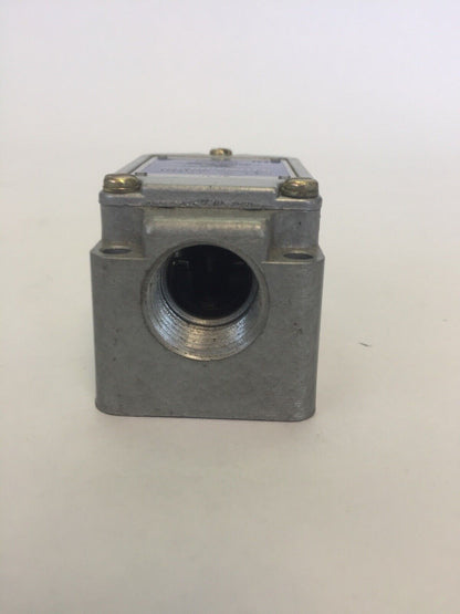 MICRO SWITCH A DIVISION OF HONEYWELL 5LS6 LIMIT SWITCH