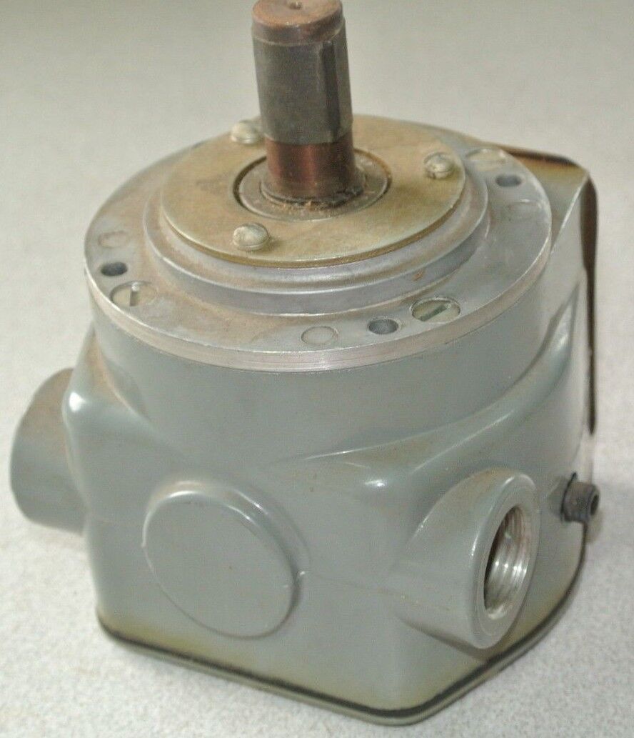 ALLEN-BRADLEY 808C2 ZERO SPEED PLUGGING SWITCH 50-200RPM -  NEW SURPLUS