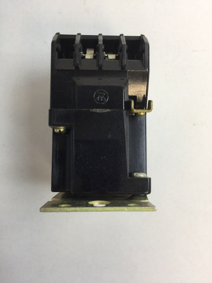 WESTINGHOUSE BFE11F CONTROL RELAY 300VAC 10A 766A159G09 COIL 120V 60C 178C603G01