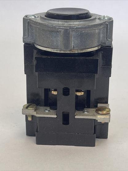 CUTLER HAMMER 10250H479-12 1077 PUSHBUTTON OPERATOR BLACK P.B. BASE MTG.