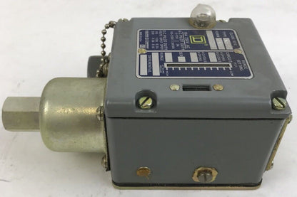 Sq D Pressure Switch class 9012 type ACW-21 series B, Range 400-3000psi new
