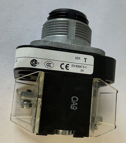 ALLEN BRADLEY 800T-FX6A1 PUSH BUTTON 2 POS. PUSH-PULL SER.T MISSING RED CAP