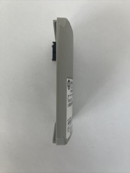 ALLEN BRADLEY 1769-ECR COMPACT I/O SER A RIGHT END CAP / TERMINATOR F/W REV N/A