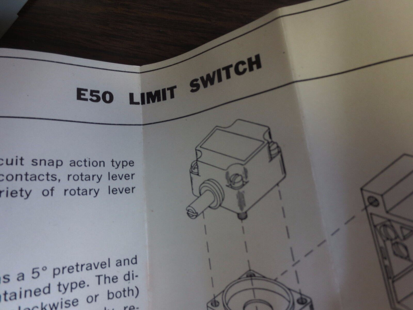 CUTLER-HAMMER E50SB LIMIT SWITCH BODY - 2 N.O., 2 N.C. 600VAC - NEW SURPLUS