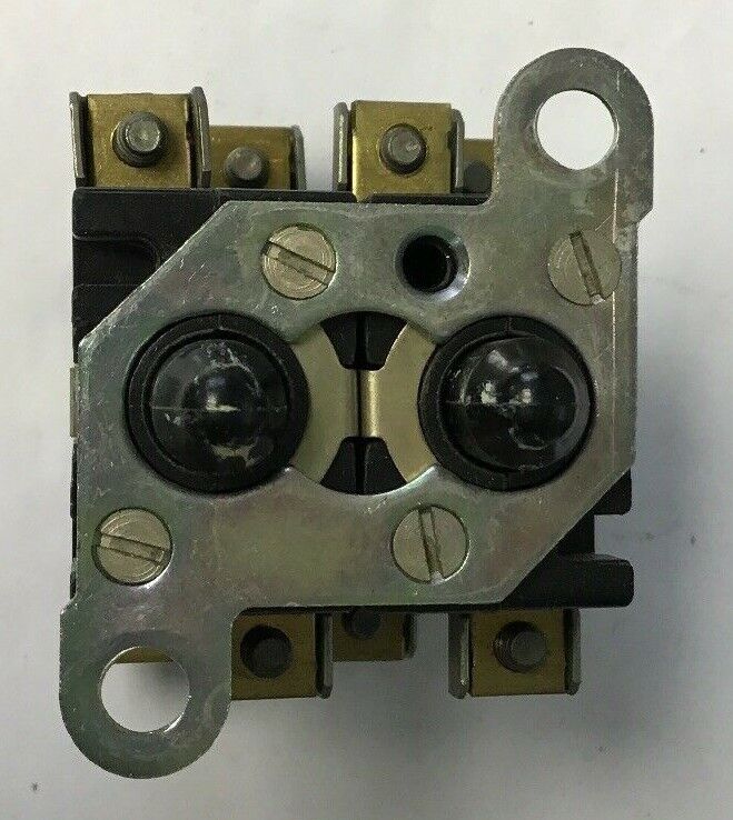 GENERAL ELECTRIC CR2940UB203P SELECTOR SWITCH BLK 3 POS. 600V