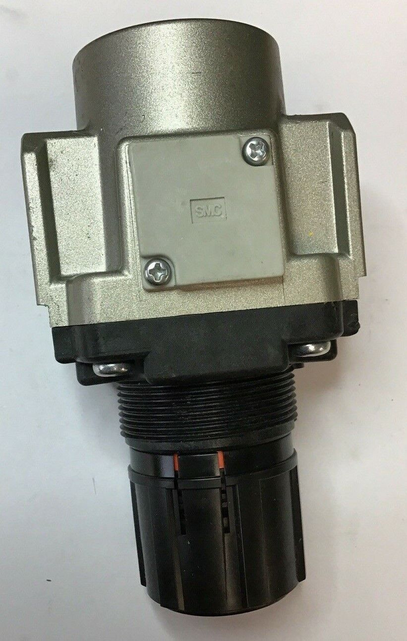 SMC AR40-N04-Z PNEUMATIC REGULATOR 7 VAC 125 PSI