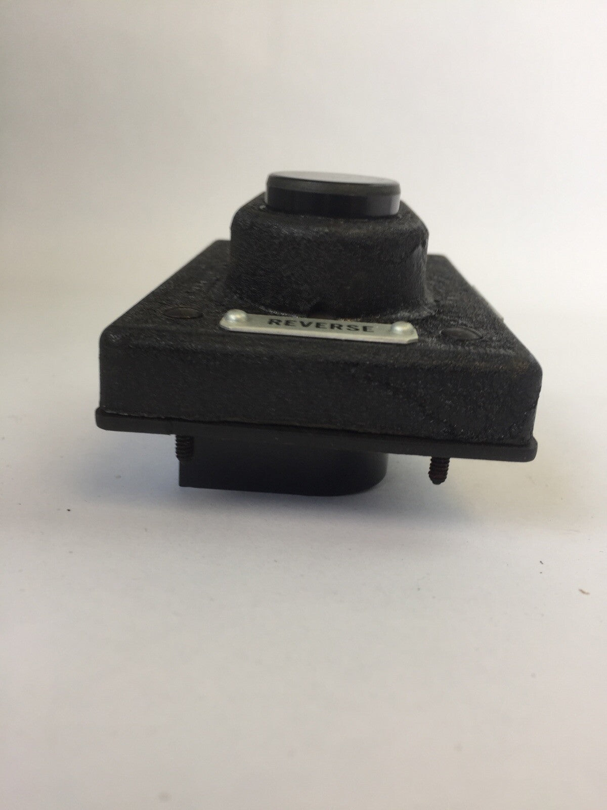 REES 313 FORWARD REVERSE PUSHBUTTON SWITCH