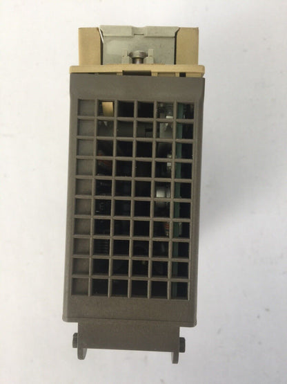 SIEMENS 6ES5 482-8MA13 DIGITAL I/O MODULE