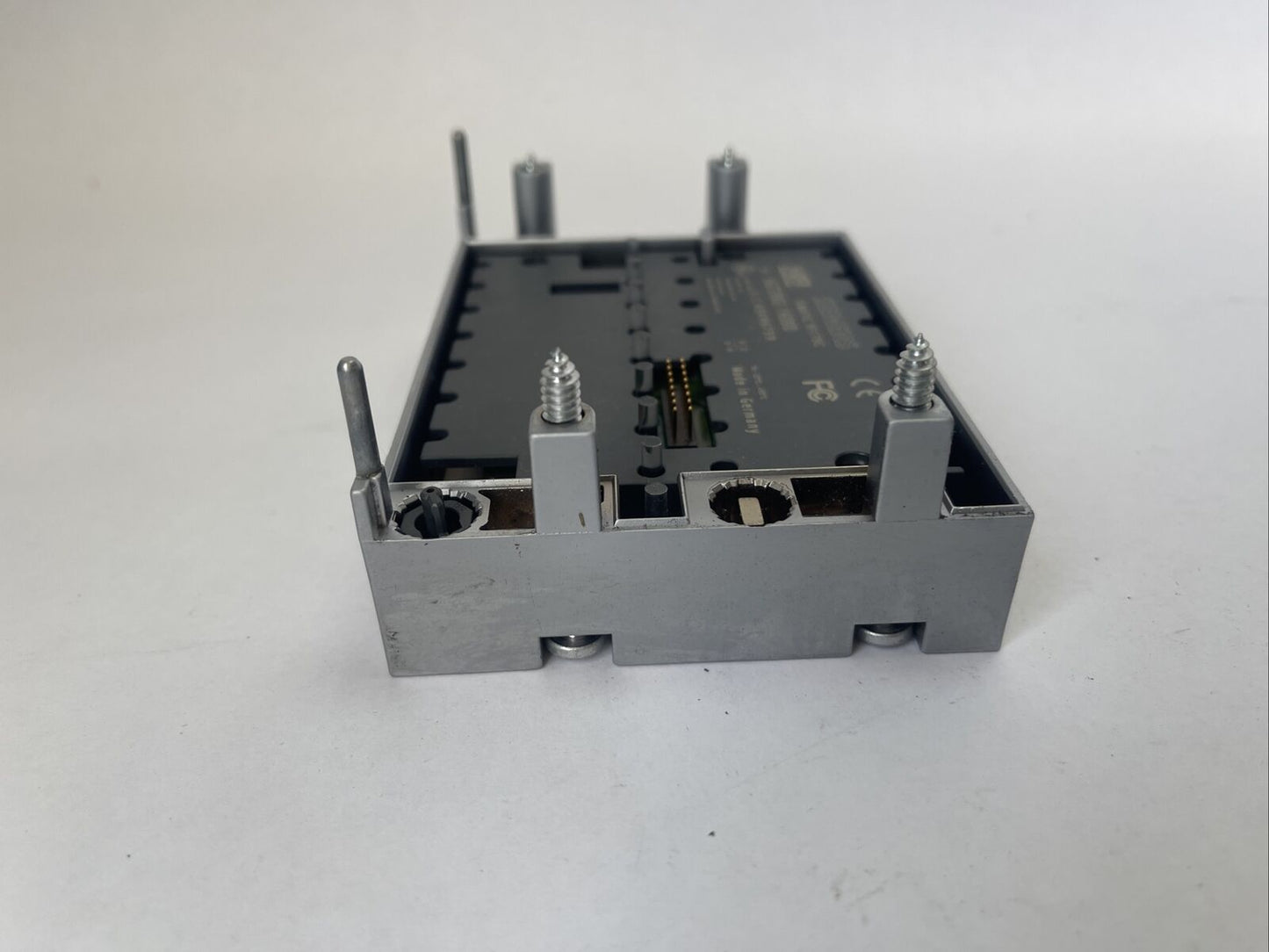 SIEMENS SIMATIC RF170C 1P 6GT2002-1HD00 CONNECTING BLOCK