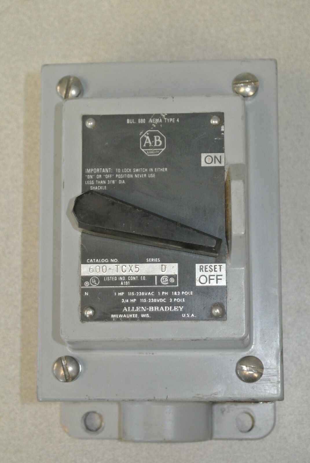 ALLEN-BRADLEY 600-TCX5 MANUAL STARTING SWITCH