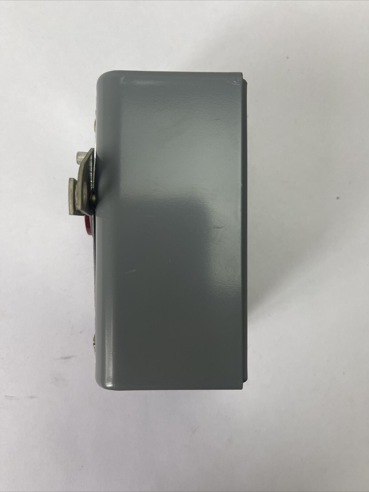 WESTINGHOUSE SD2 PB STATION STOP SINGLE UNIT WITH LATCH STANDARD DUTY 600V