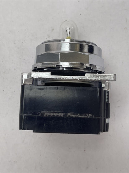 CUTLER HAMMER 10250T182N STD. IND. LIGHT TRANS. 1 HOLE MTG. 240V 50-60HZ