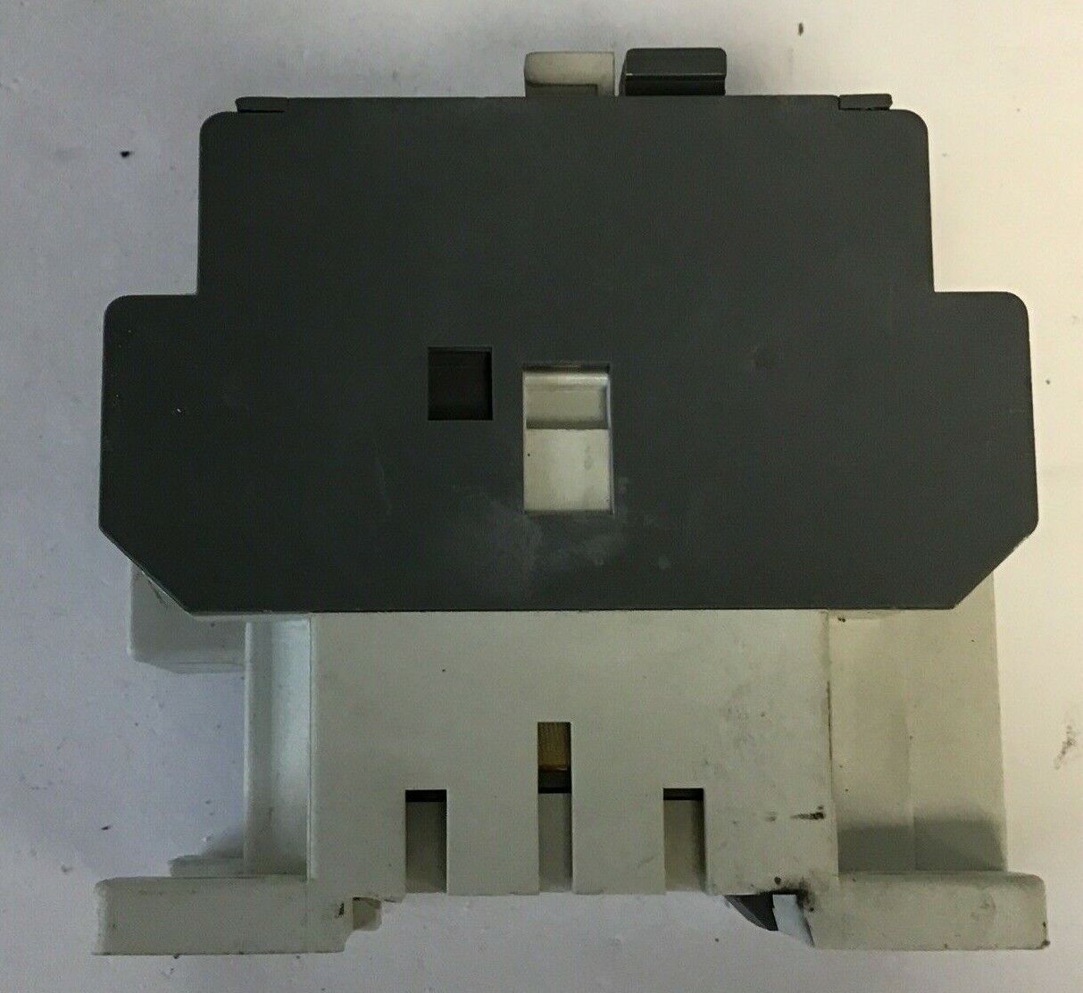 ABB A9-30-01 CONTACTOR 26A 1000VAC 7.5HP ***LOTOF5***