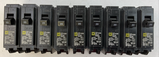 SQUARE D HOM120 CIRCUIT BREAKER 20AMP 1POLE 120/240VAC ( LOT OF 9 )