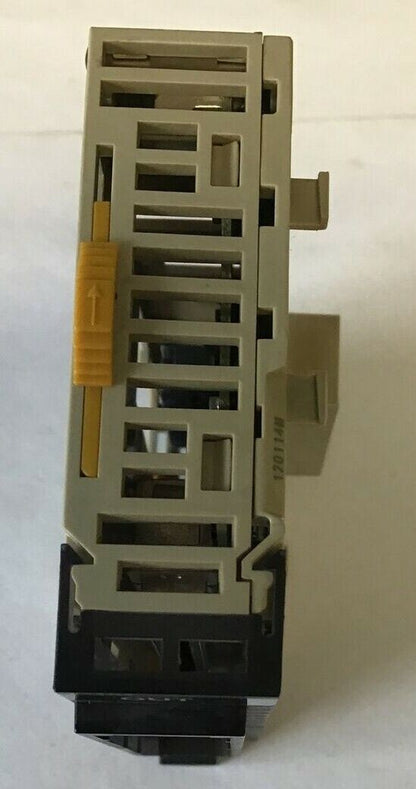 OMRON CJ1W-IC101 I/O CONTROL UNIT