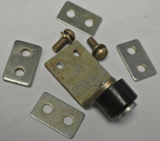 ALLEN-BRADLEY Z-35339 / ROLLER ASSEMBLY & MOUNTING HARDWARE / NEW SURPLUS