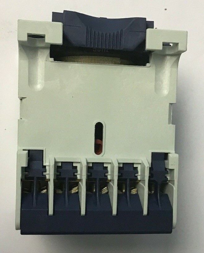 TELEMECANIQUE CA2-EN131M CONTROL RELAY 220V 50HZ