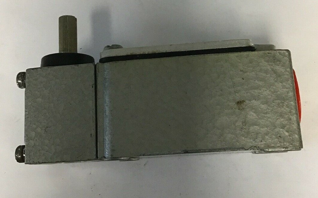 GOULD C2-JK013 R.B. DENISON LIMIT SWITCH SER.A NEMA A600