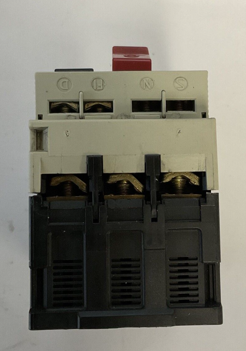TELEMECANIQUE GV2-M10 MANUAL MOTOR STARTER 4-6.3A 690V 50/60HZ