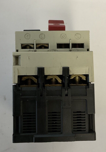 TELEMECANIQUE GV2-M10 MANUAL MOTOR STARTER 4-6.3A 690V 50/60HZ
