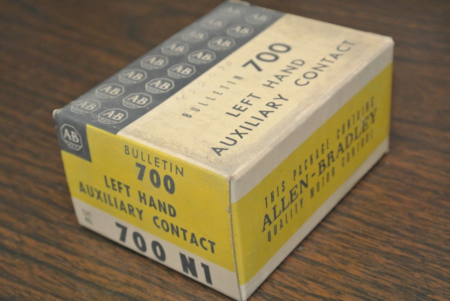 ALLEN-BRADLEY 700-N1 AUXILIARY CONTACT, LEFT HAND / NEW SURPLUS