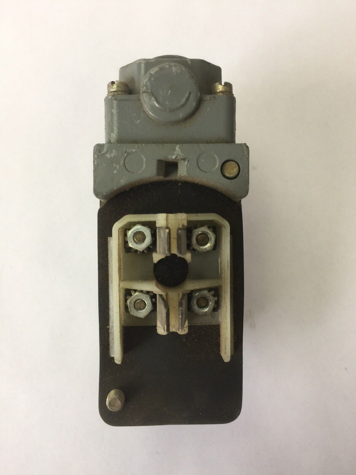 CUTLER HAMMER 10316H5875C LIMIT SWITCH 600VAC PILOT DUTY