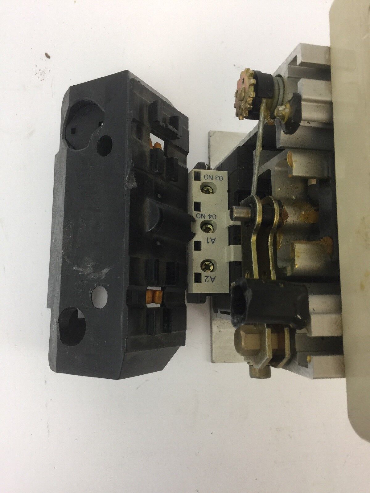 TELEMECANIQUE SQUARE D LC1F330 CONTACTOR 370A 600VAC 250HP LX1 FH 1272