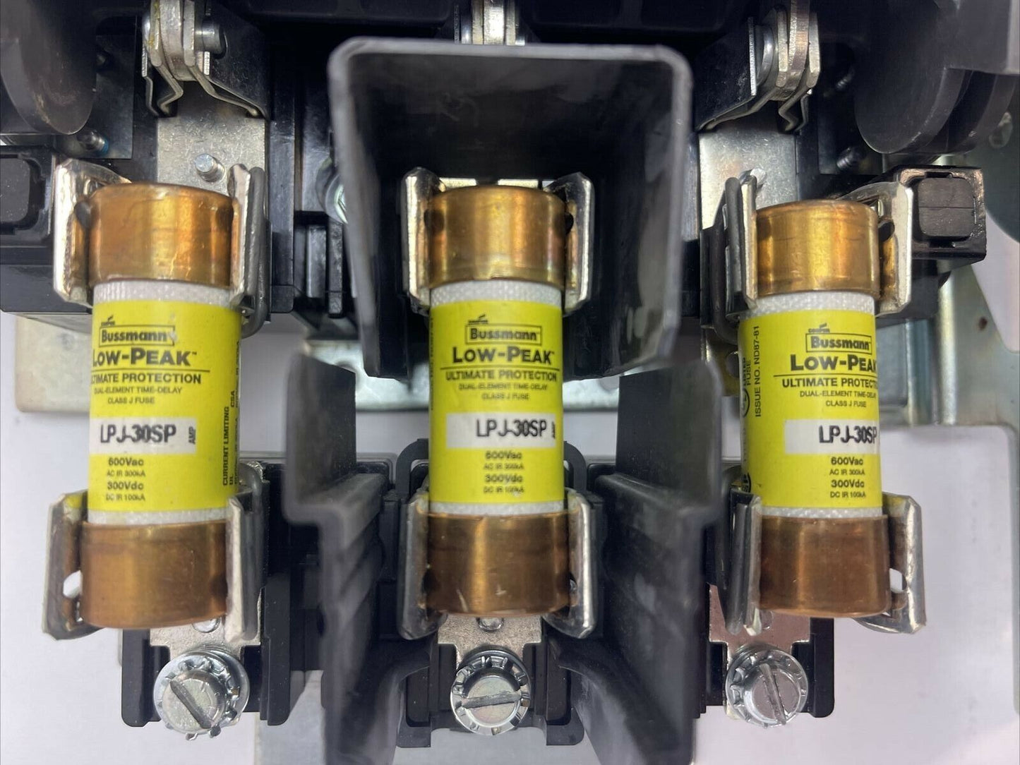 ALLEN BRADLEY 1494V-DS30 SER D DISCONNECT SWITCH 30AMP 250VDC 600VAC 7.5HP