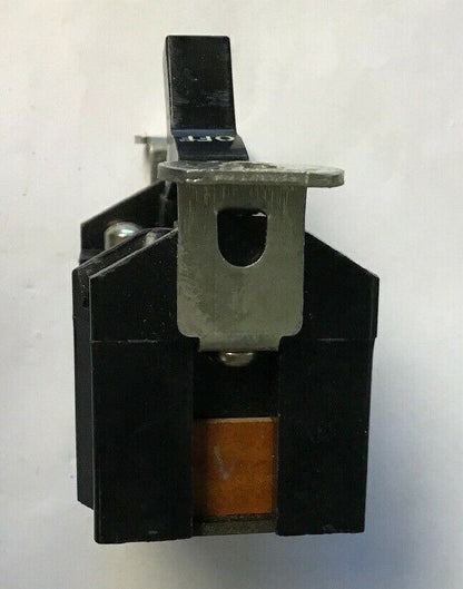 ARROW HART RL-11-U MAUAL STARTER TOGGLE OPERATED INDUSTRIAL CONTROL 115/230V