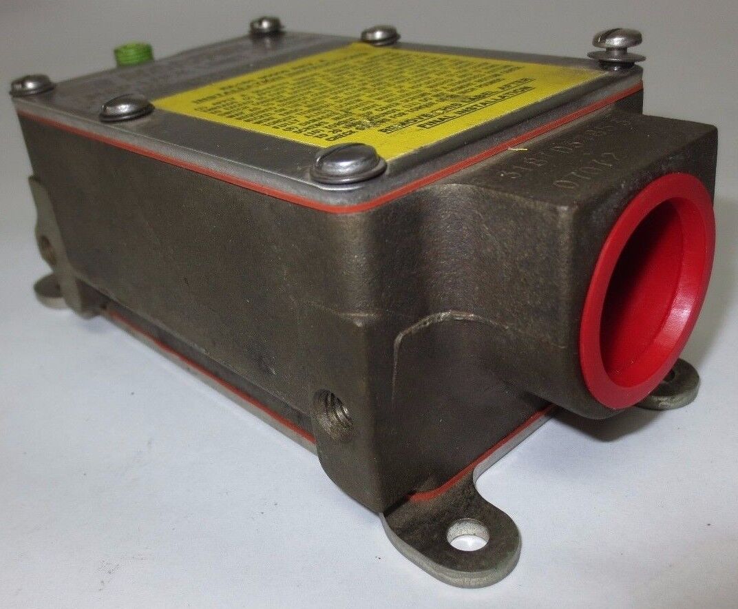 NAMCO EA180-32303 SNAP-LOCK LIMIT SWITCH - NEW SURPLUS