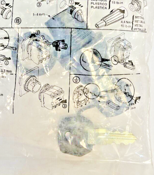 ALLEN BRADLEY - 800FP-KM34 - KEYED SELECTOR SWITCH - SERIES A