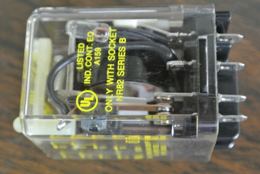 SQUARE D - KXD12M1P14V51 GENERAL PURPOSE RELAY DPDT 15A 12VDC COIL - NEW SURPLUS