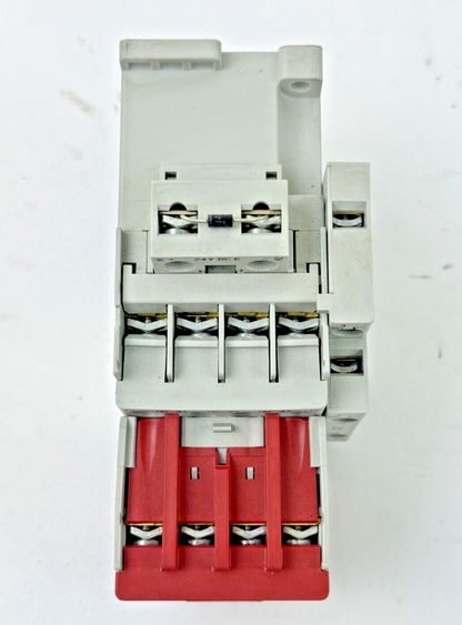 ALLEN BRADLEY - 700S-CF620EJC - SERIES A - GUARDMASTER SAFETY RELAY - 24V DC