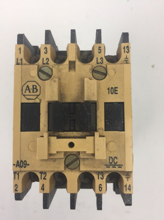 ALLEN BRADLEY 100-A09NZ*3 CONTACTOR SER B 600VAC 9A NB174 COIL 24VDC