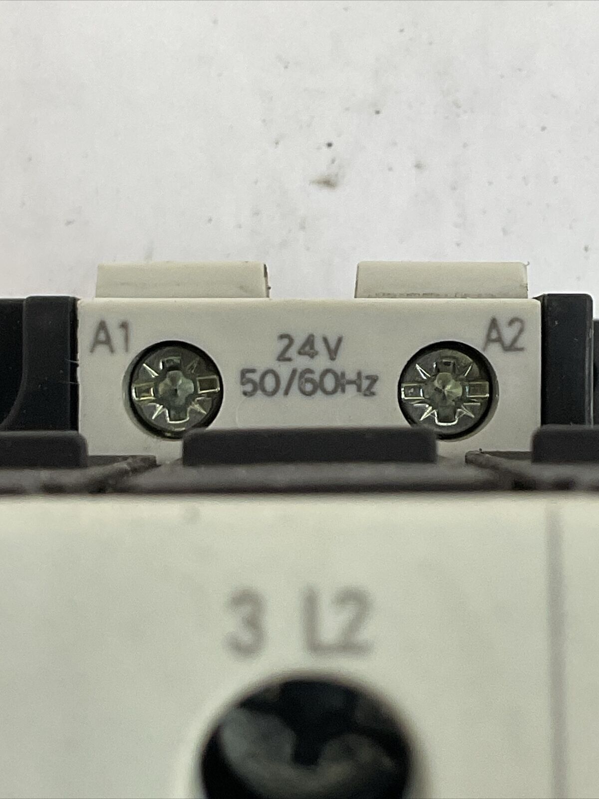 SIEMENS 3RT1336-1AC20 CONTACTOR 60A 60VAC 3PH 15HP COIL 24V 50/60HZ