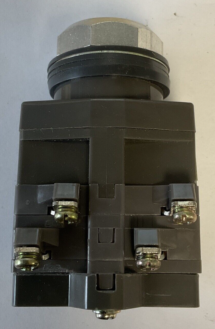 GOULD SS3 10AMP HD 300/600V KEYED SELECTOR SWITCH (NO KEY)