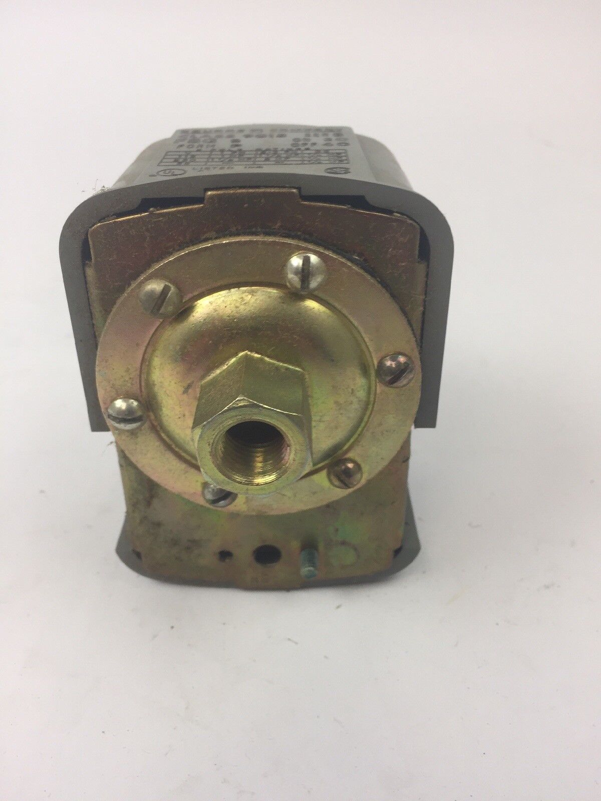 SQUARE D CLASS 9013 TYPE FSG2-S11 PRESSURE SWITCH SERIES B