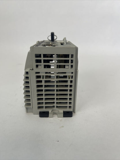 ALLEN BRADLEY 1769-L35E COMPACT LOGIX 1.5MB CONTROLLER SER A FW1.15 24VDC 0.09A