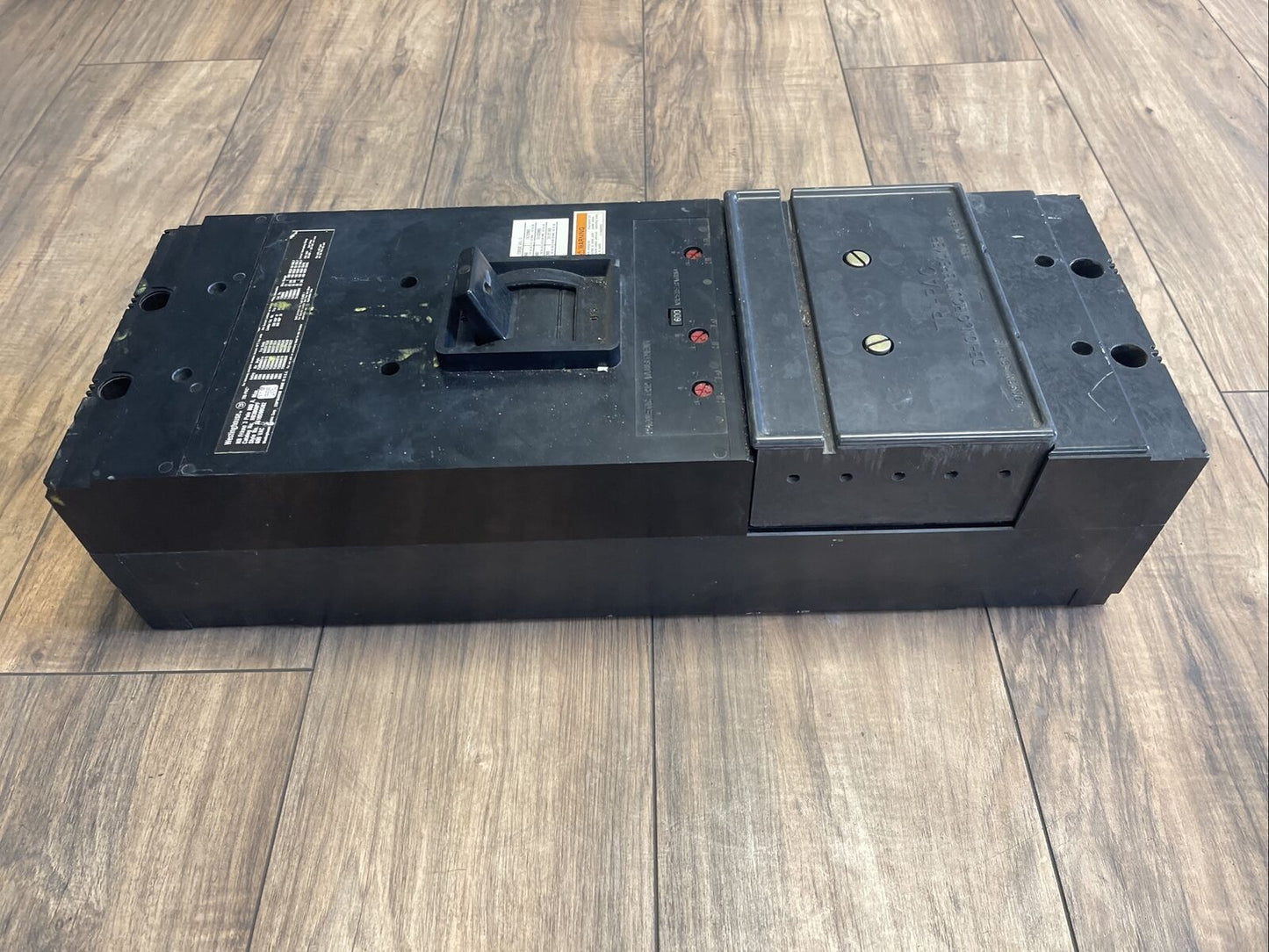 WESTINGHOUSE NB3800PF TRI-PAC DE-ION CIRCUIT BREAKER 600VAC 800A 3P 600AMP TRIP