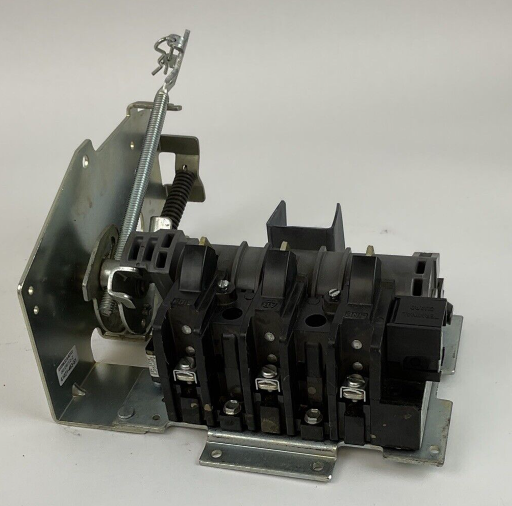 ALLEN BRADLEY 1494V-DS30 DISCONNECT SWITCH SER.D W/ 1495-N8 SER.A
