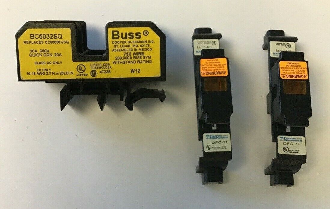 BUSS BC6302SQ 30A 600V FUSE HOLDER W/FERRAZ SHAWMUT DFC-7I FUSE COVERS(2)