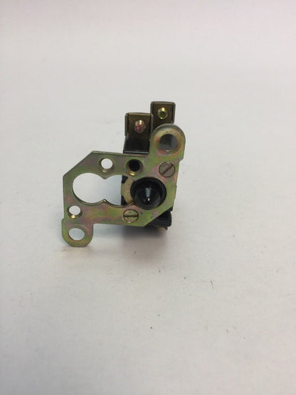 GE CR2940U202 HEAVY DUTY OILTIGHT CONTACT BLOCK 600V 1 NO 1 NC CONT