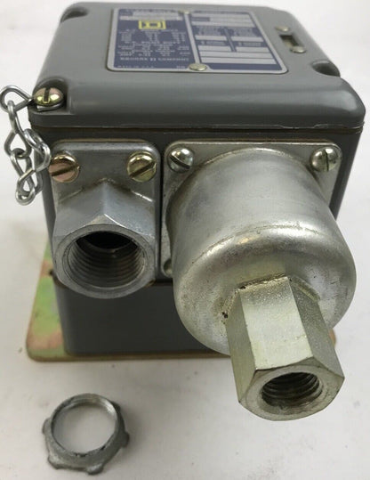 Square D Pressure Switch, 35-45 psi, class 9012, type DCW5, Series B