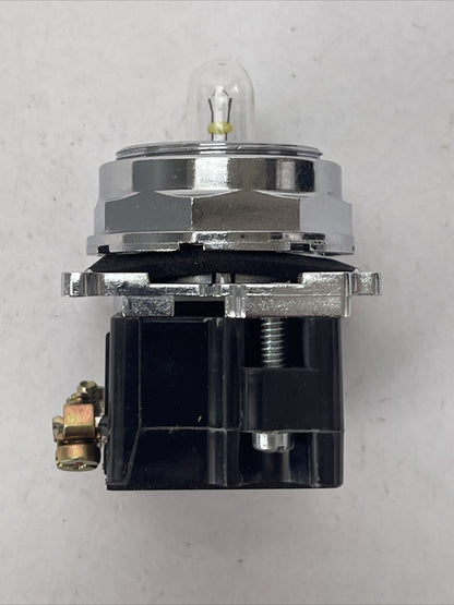 CUTLER HAMMER 10250T182N STD. IND. LIGHT TRANS. 1 HOLE MTG. 240V 50-60HZ