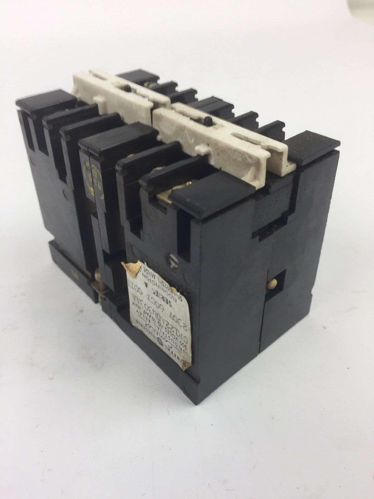 GE CR122A04303AA RELAY 300 VAC 10 AMP MAX 230V 60CY COIL