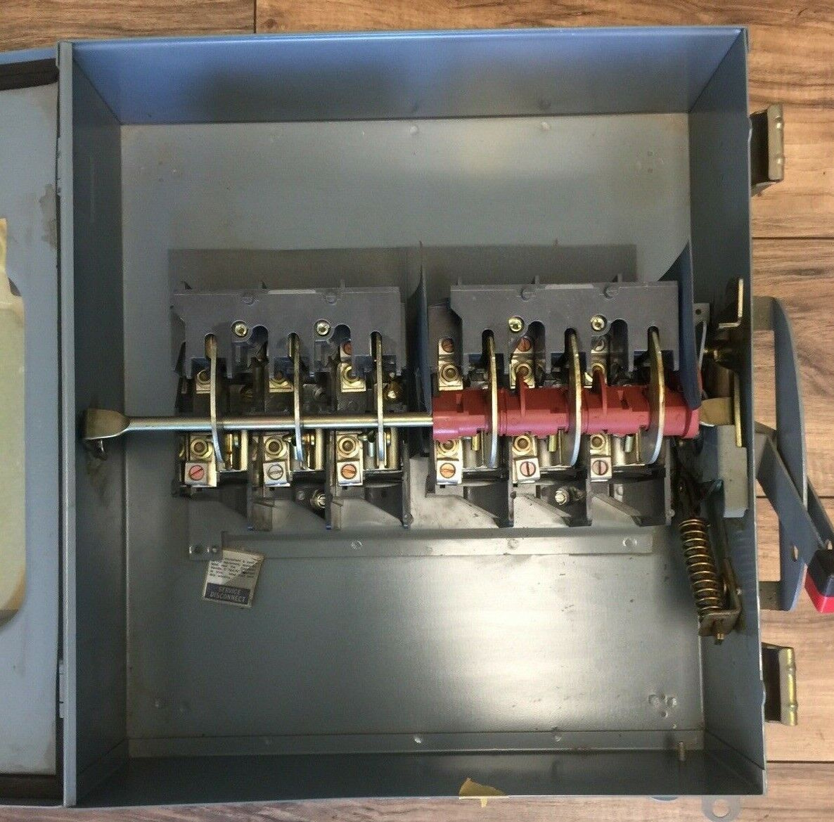 SQUARE D HU661RWK NON FUSIBLE SAFETY SWITCH SERIES E1 600VAC 30A 30HP 6 POLE