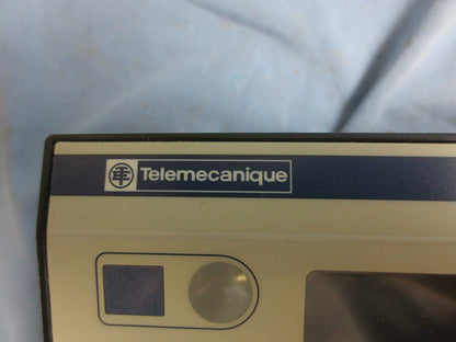 TELEMECANIQUE CCX17 OPERATOR INTERFACE MODULE TCCX1730LW AEG SCHNEIDER LCD