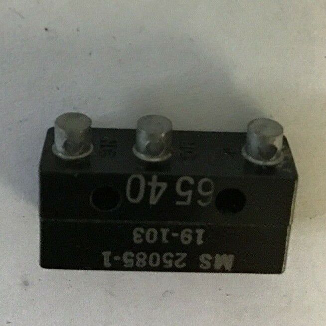 LICON SWITCH COMPONENTS 19-103 5A 125/250 ***LOTOF5***